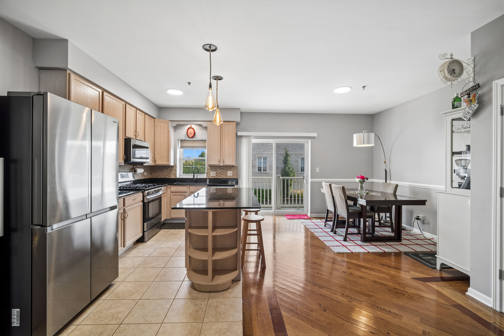 183 N East River Road C2 Property Photo 6