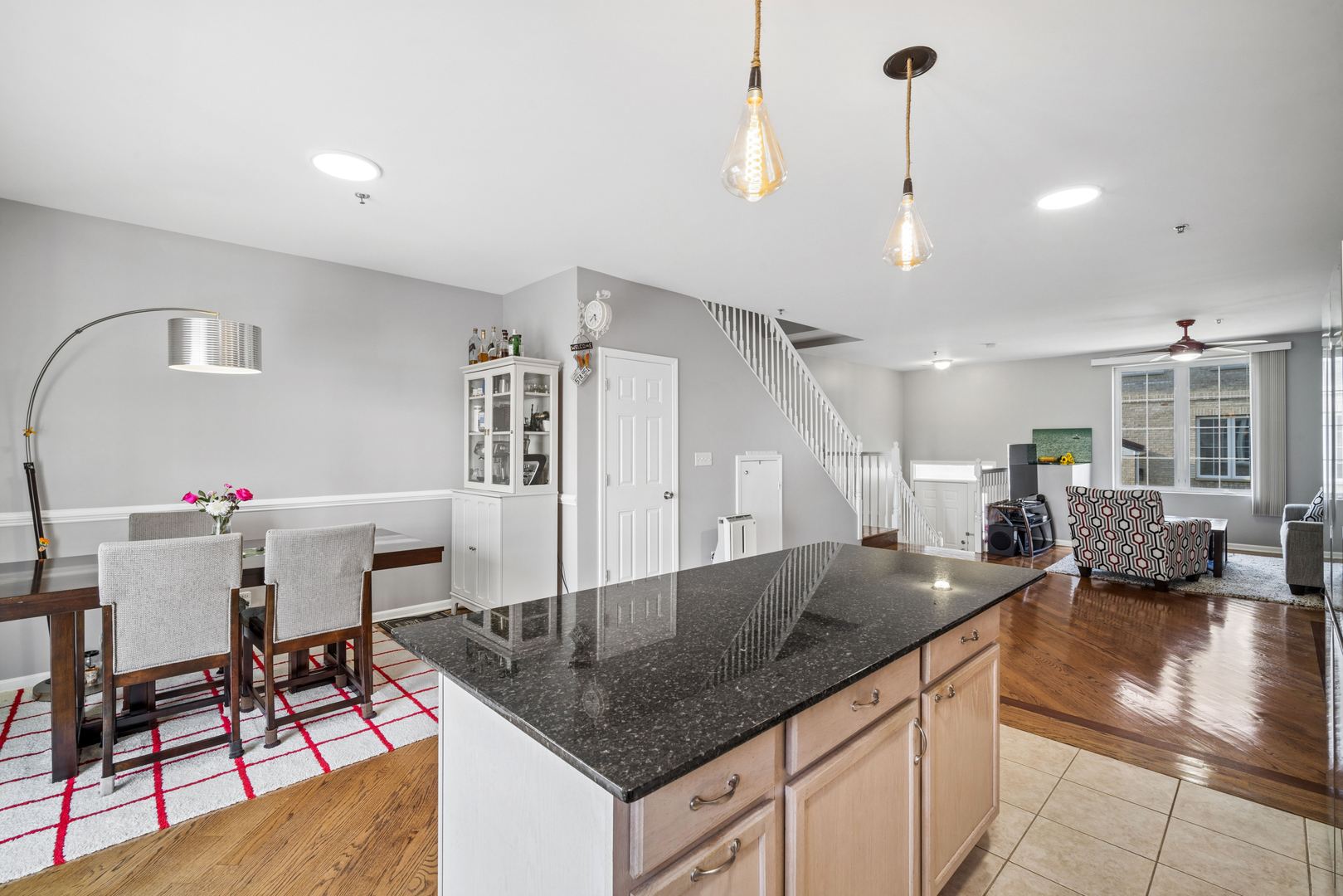 183 N East River Road C2 Property Photo 8