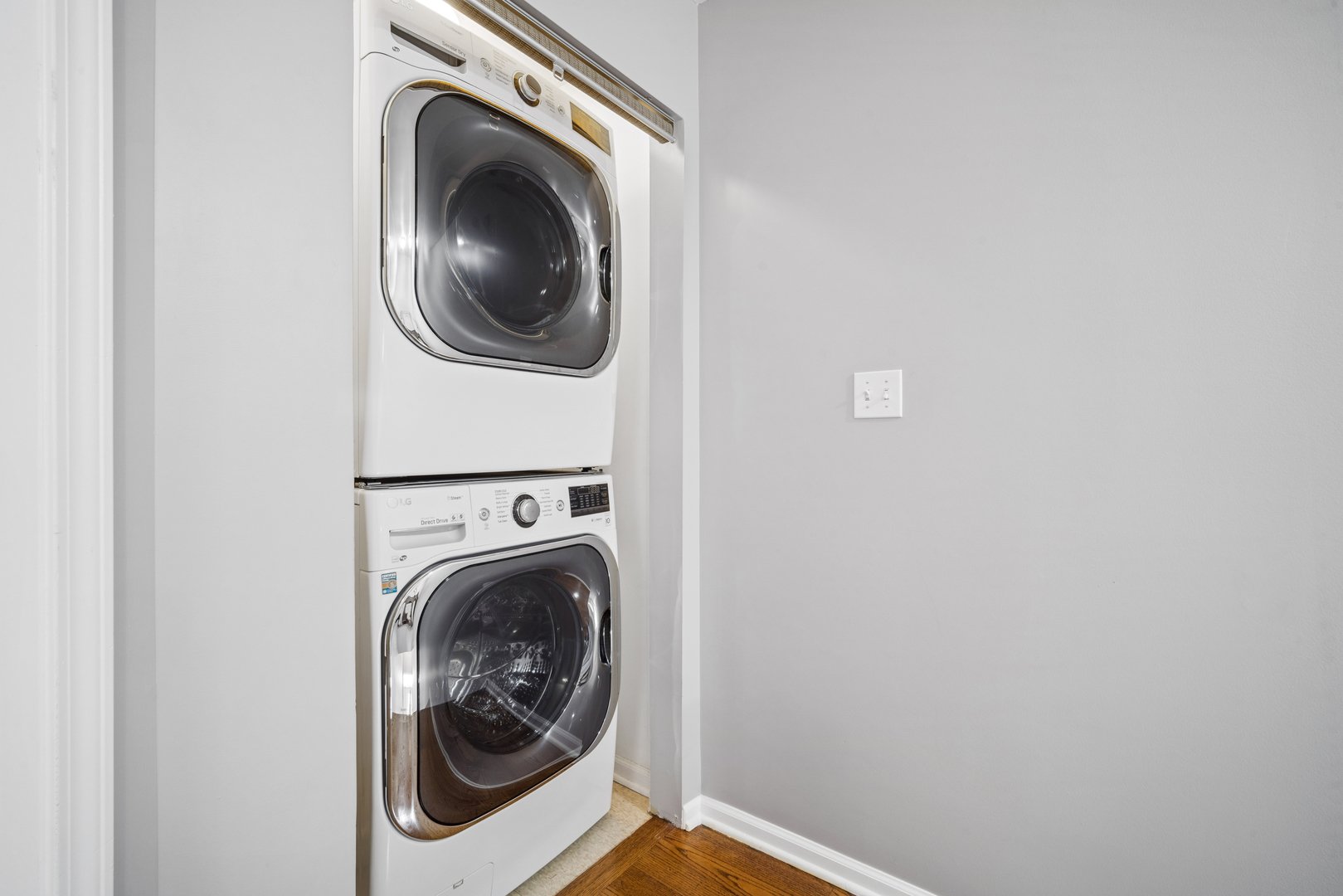 183 N East River Road C2 Property Photo 13