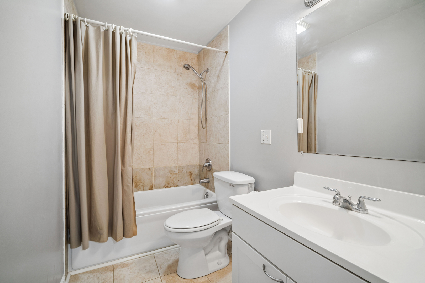 183 N East River Road C2 Property Photo 16