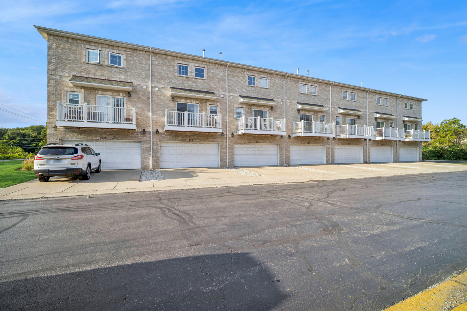 183 N East River Road C2 Property Photo 20