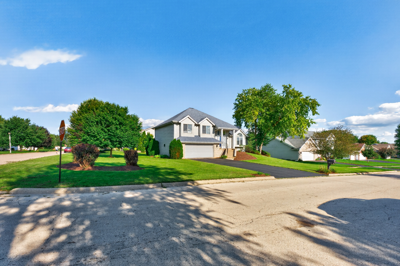4305 Windswept Way Property Photo 4