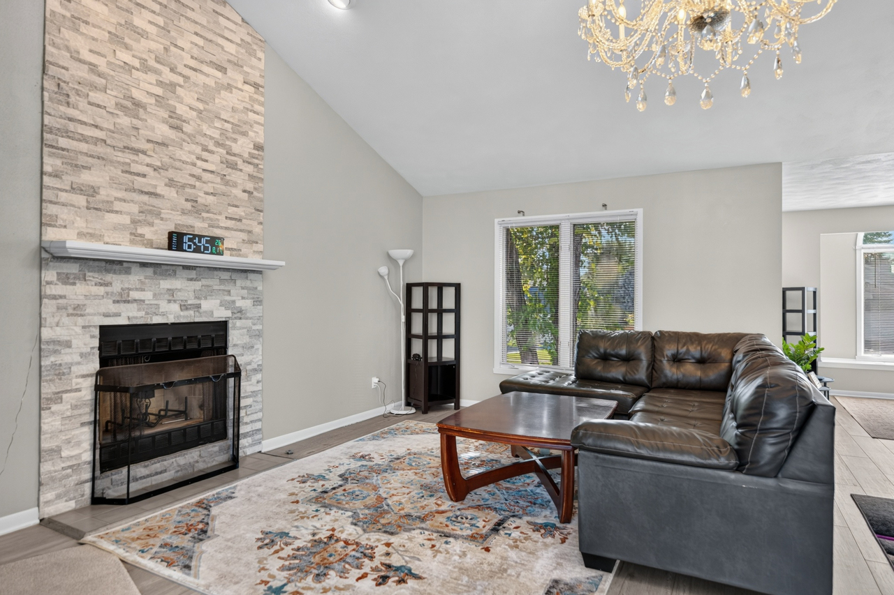 4305 Windswept Way Property Photo 8