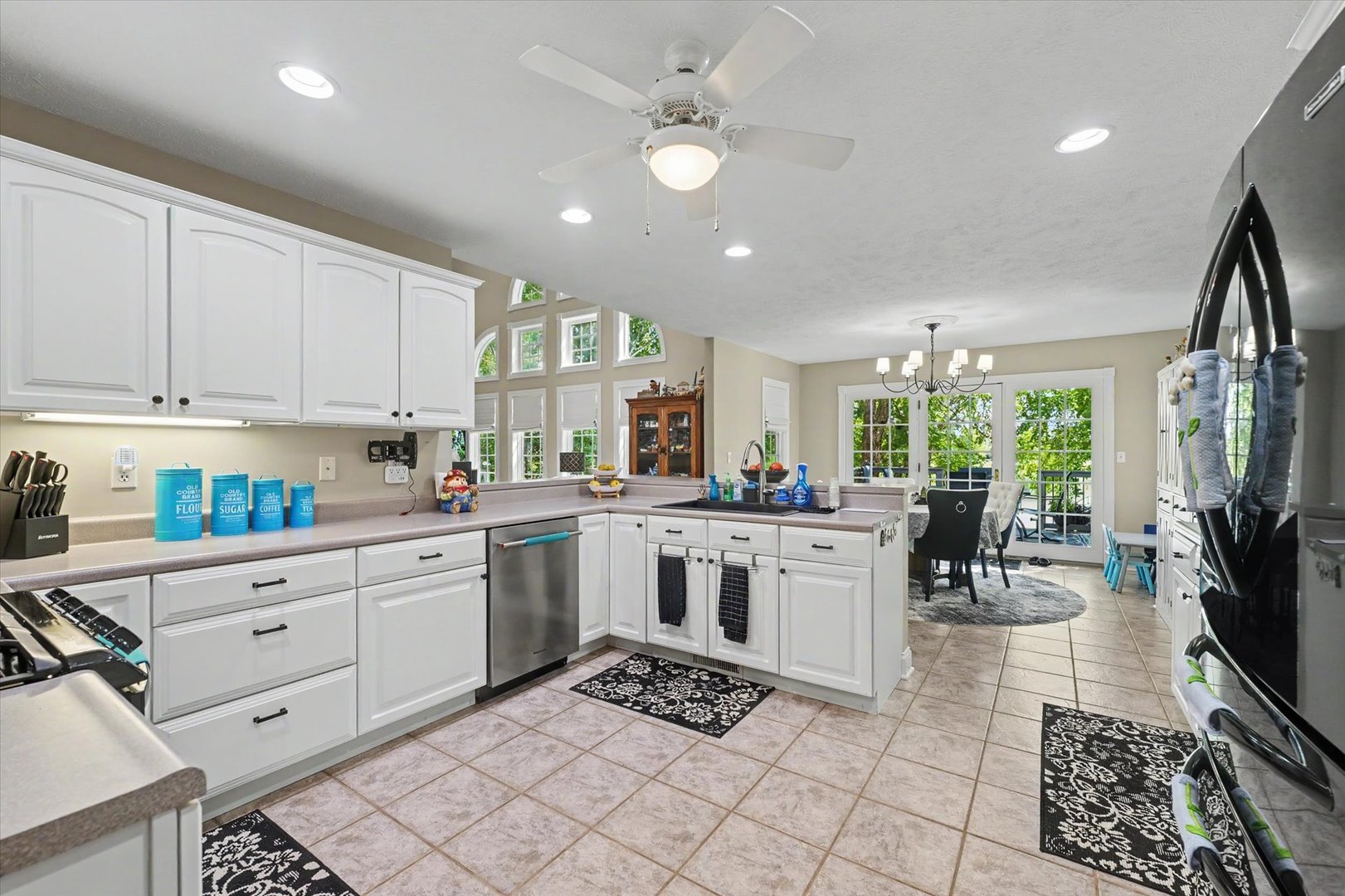 303 Orchard Drive Property Photo 19
