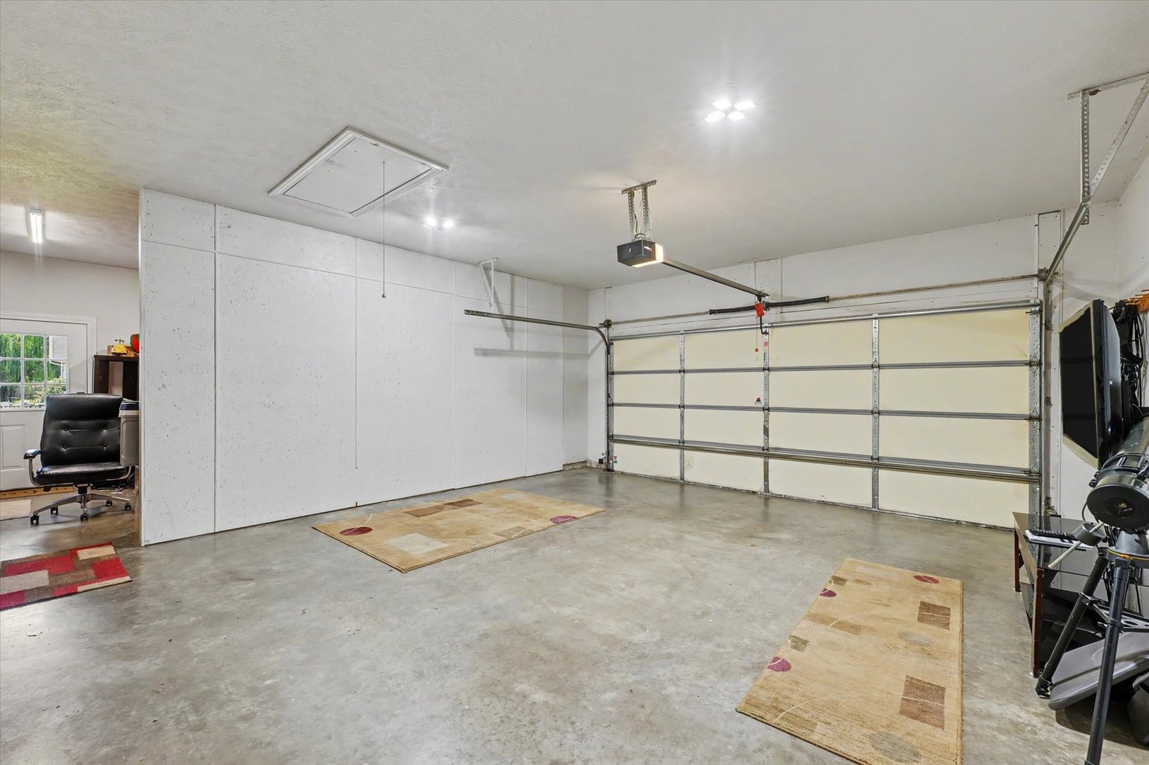 303 Orchard Drive Property Photo 50