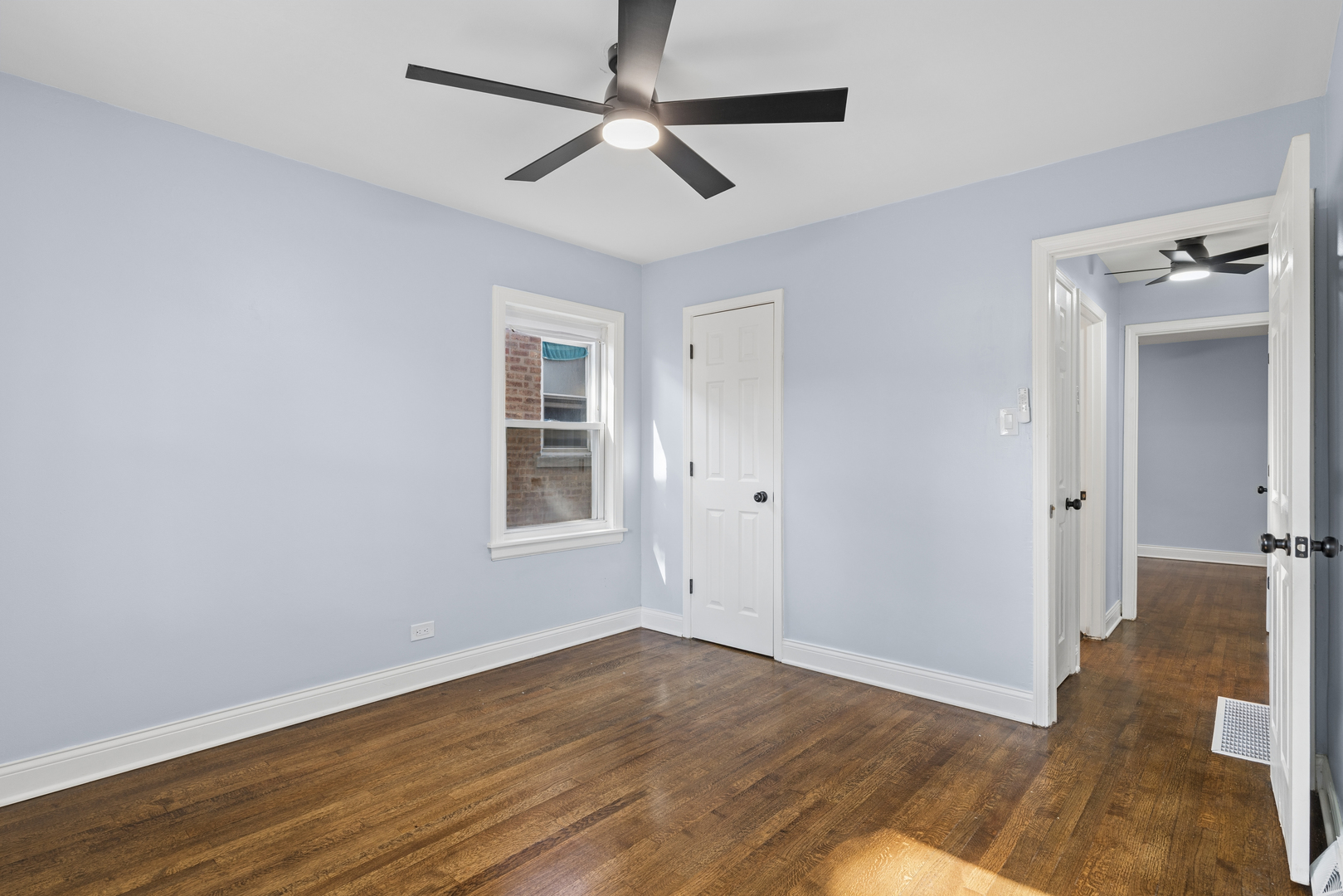 8019 S Francisco Avenue Property Photo 10