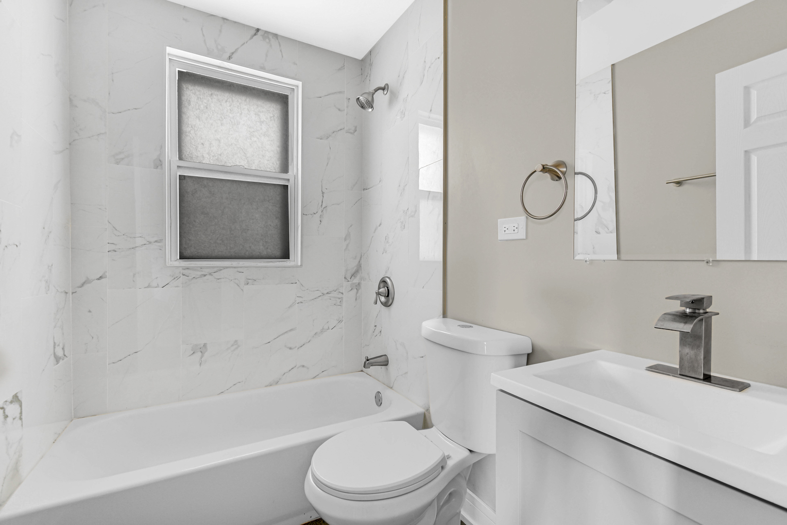 8010 S Phillips Avenue Property Photo 16