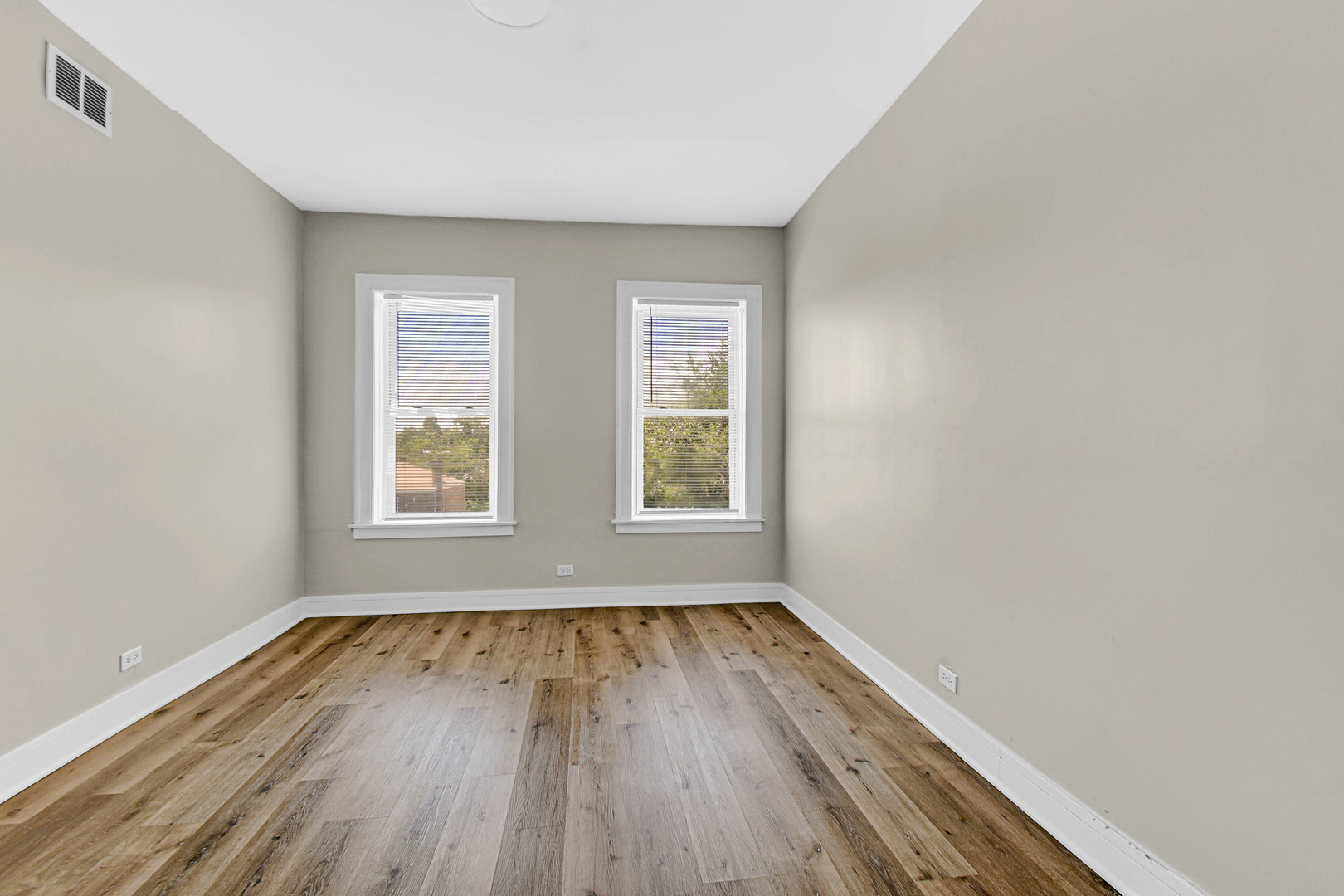 8010 S Phillips Avenue Property Photo 17