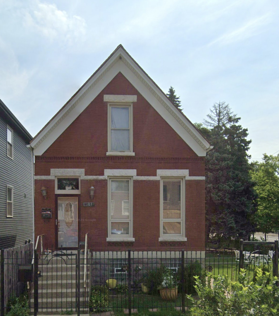 1003 N Hamlin Avenue Property Photo 1