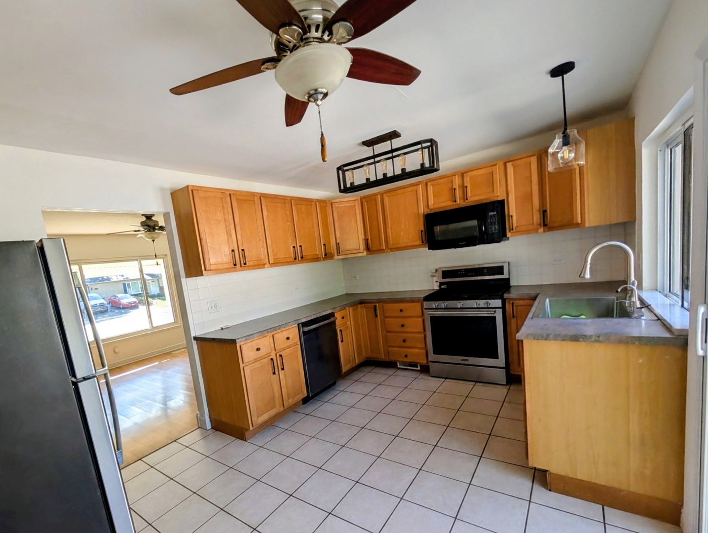 149 N Ashbury Avenue Property Photo 8