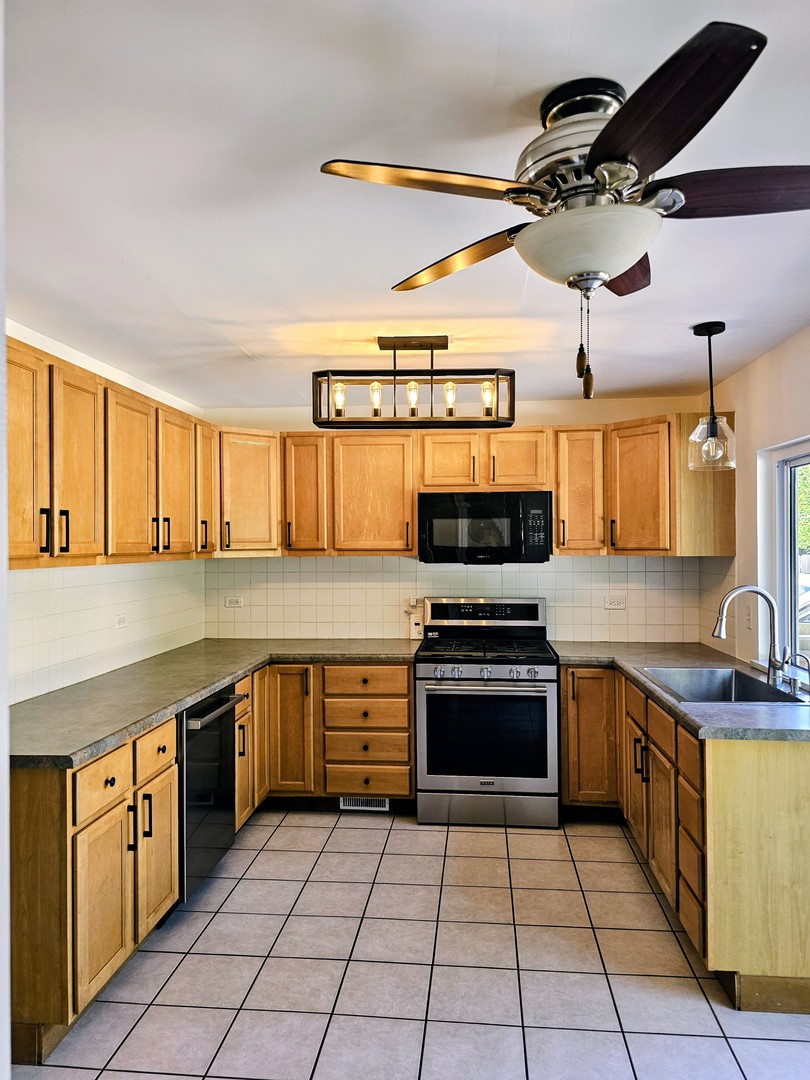 149 N Ashbury Avenue Property Photo 9