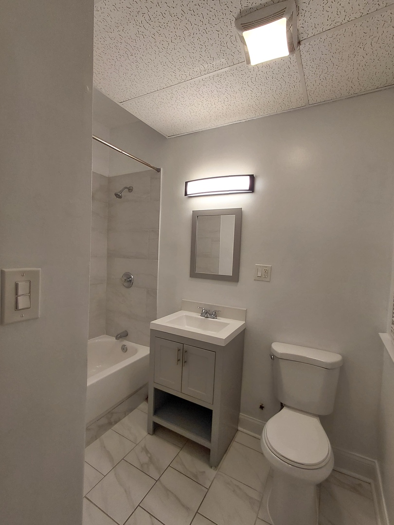 1255 N Harding Avenue 2s Property Photo 11