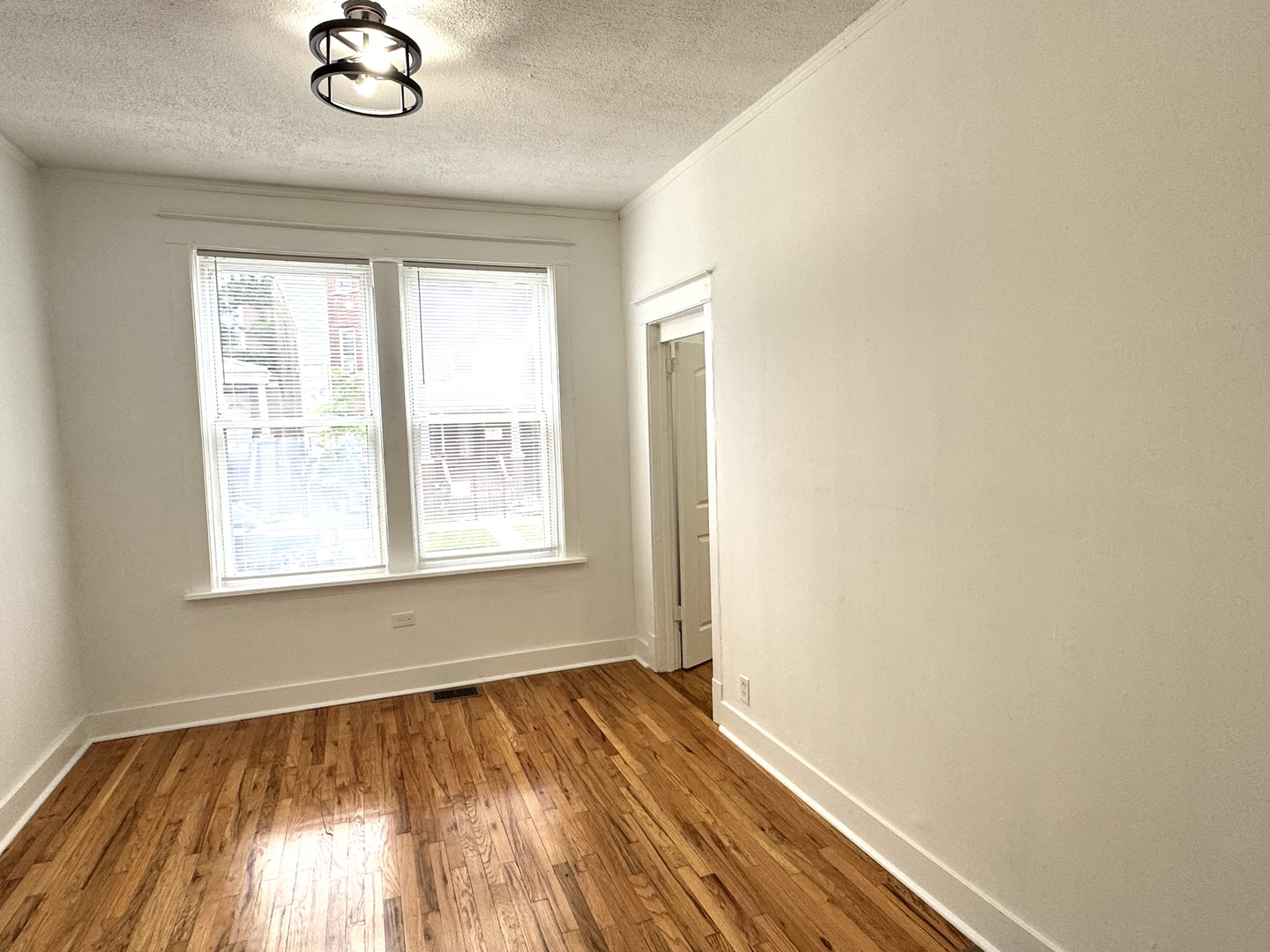 4050 W Hirsch Street 1 Property Photo 4