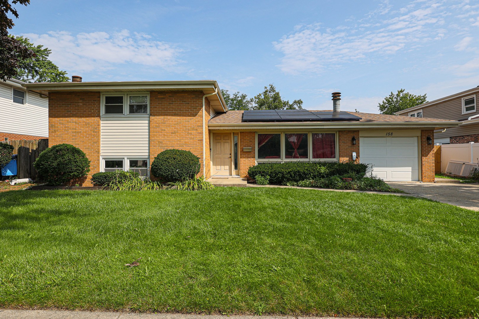 158 W Bradley Street Property Photo 1