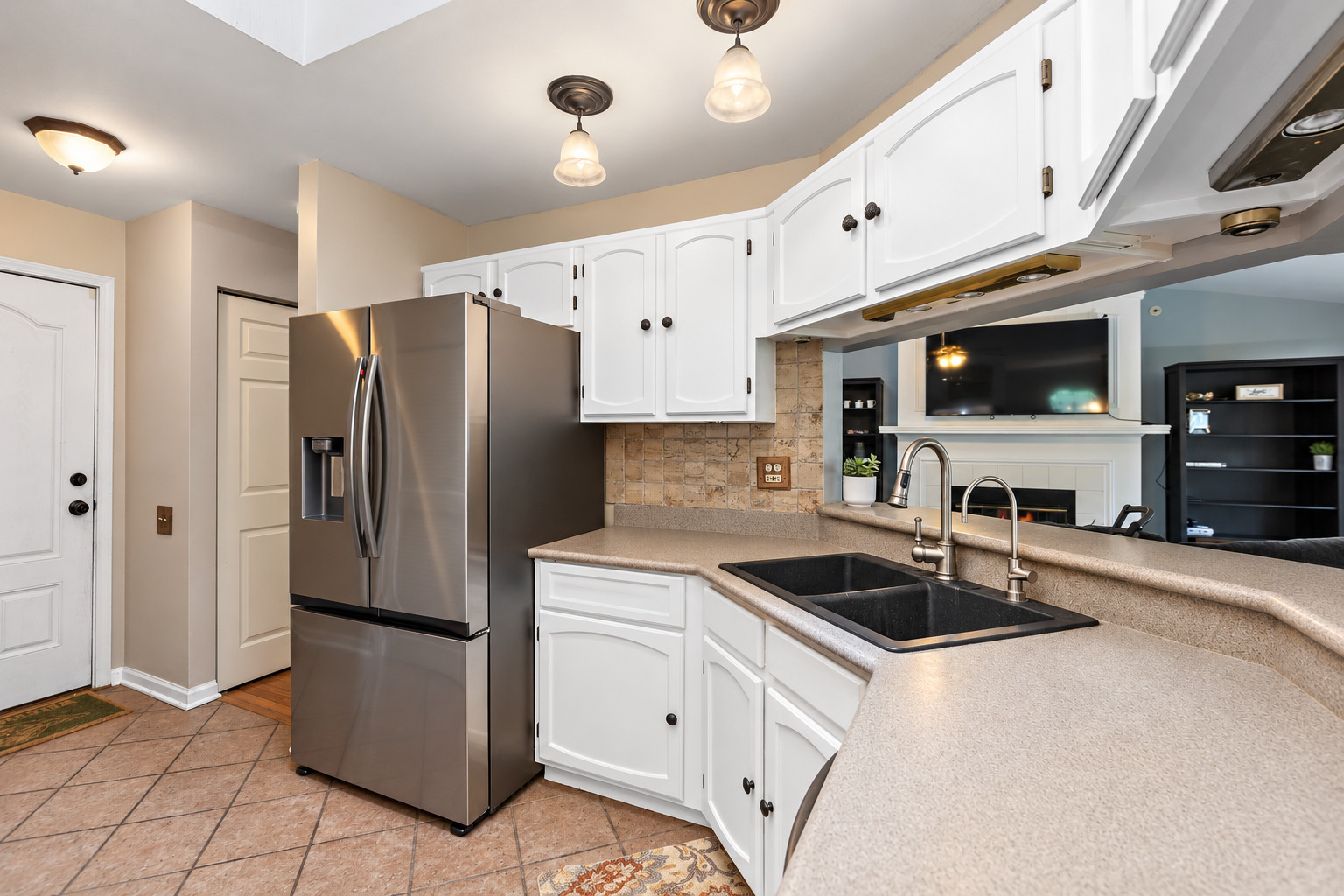 2210 Tahoe Parkway Property Photo 5
