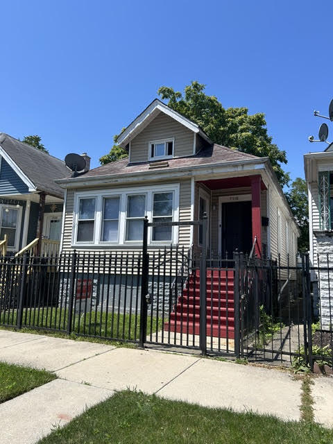 7130 S Hermitage Avenue Property Photo 1
