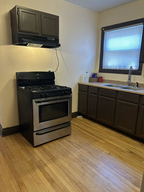 7130 S Hermitage Avenue Property Photo 11