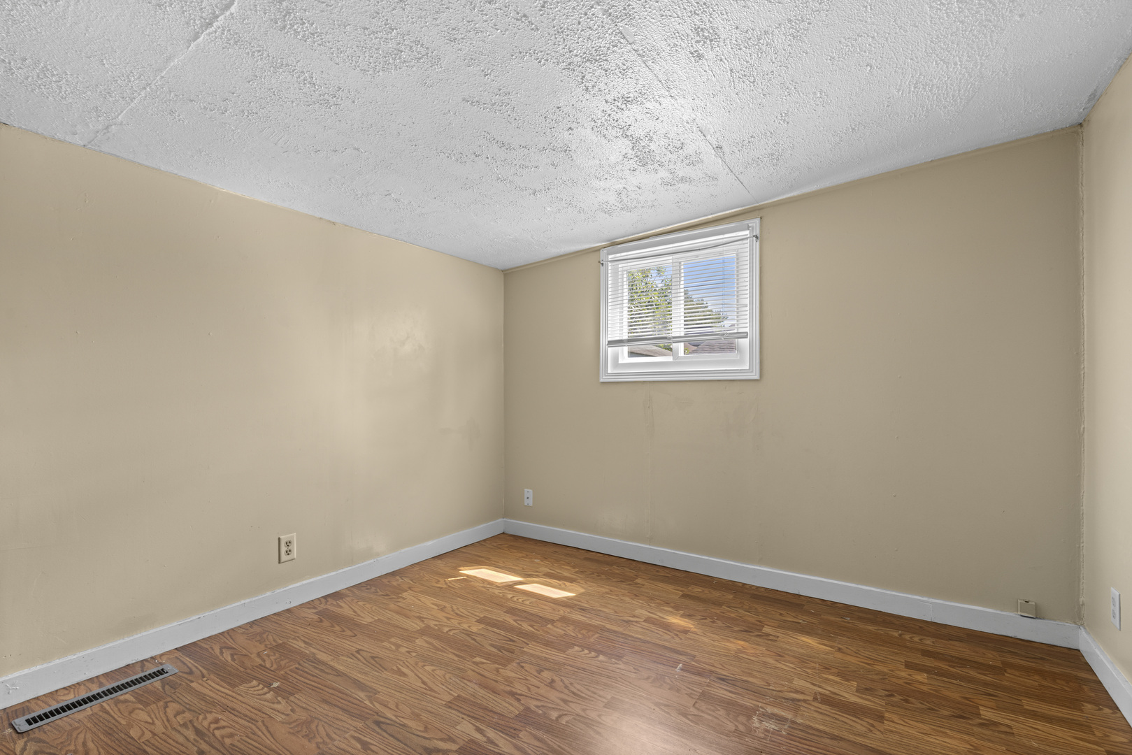 1428 Maple Avenue Property Photo 8