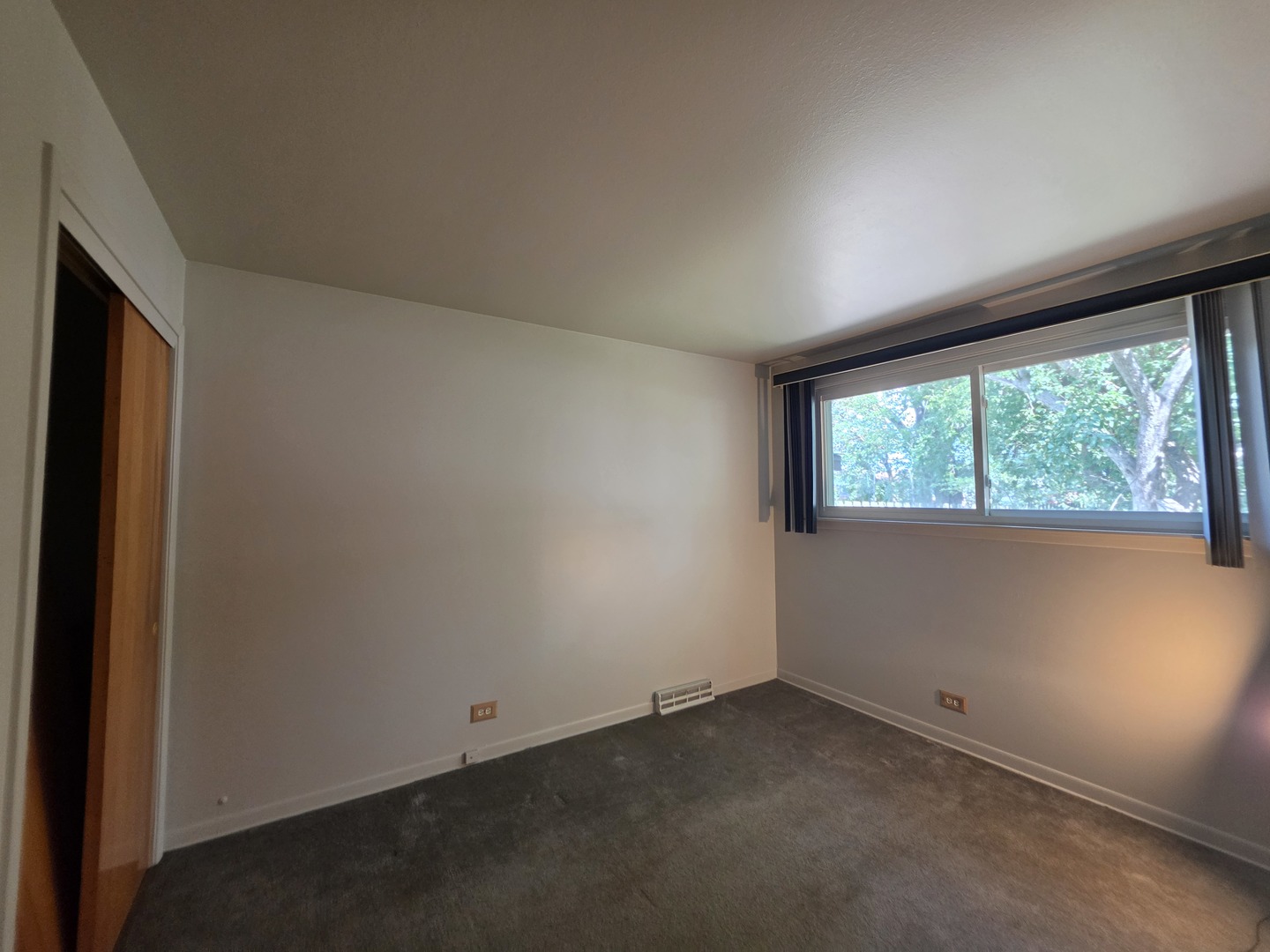 15481 Lawndale Avenue Property Photo 11