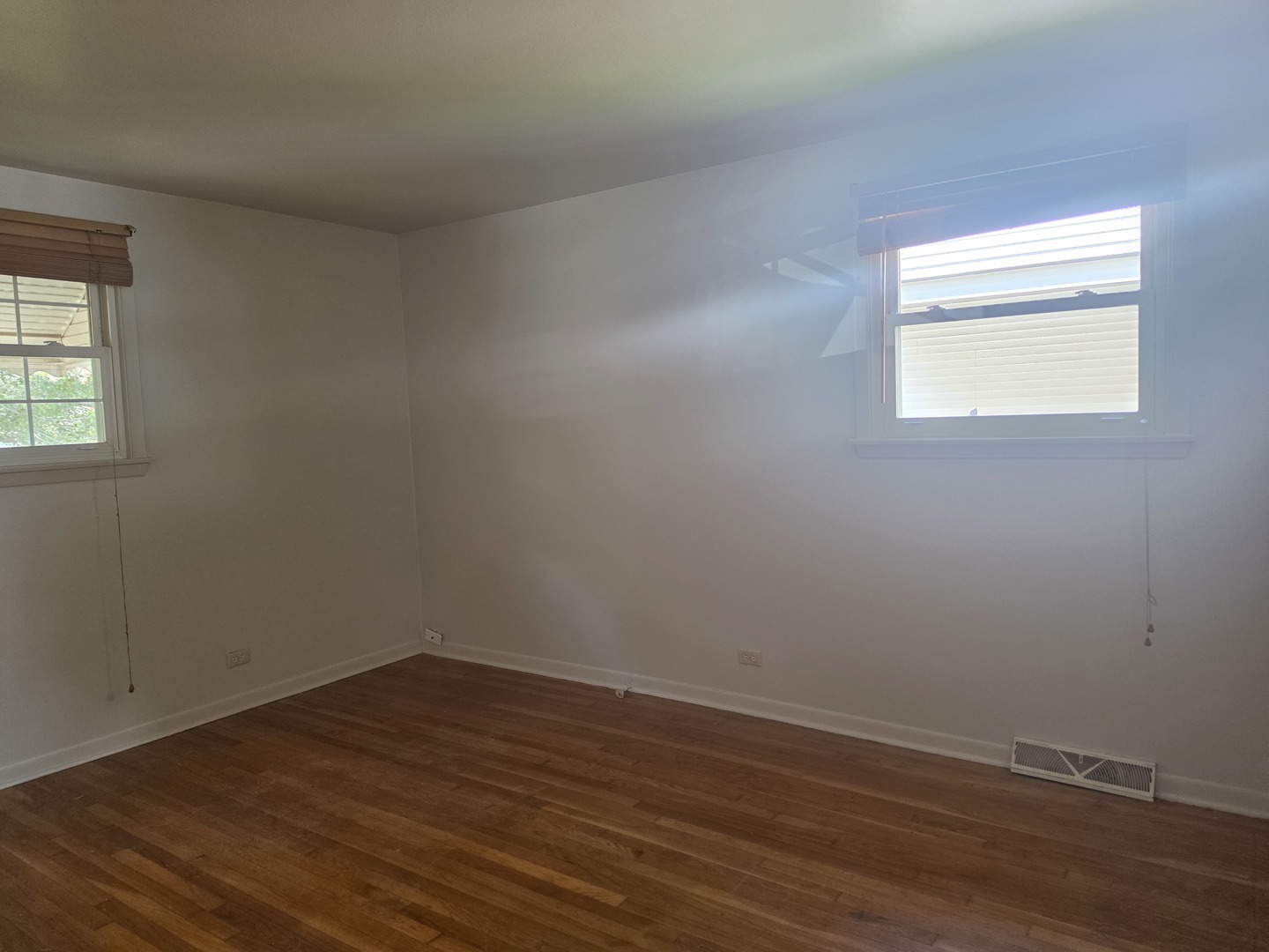 15481 Lawndale Avenue Property Photo 13