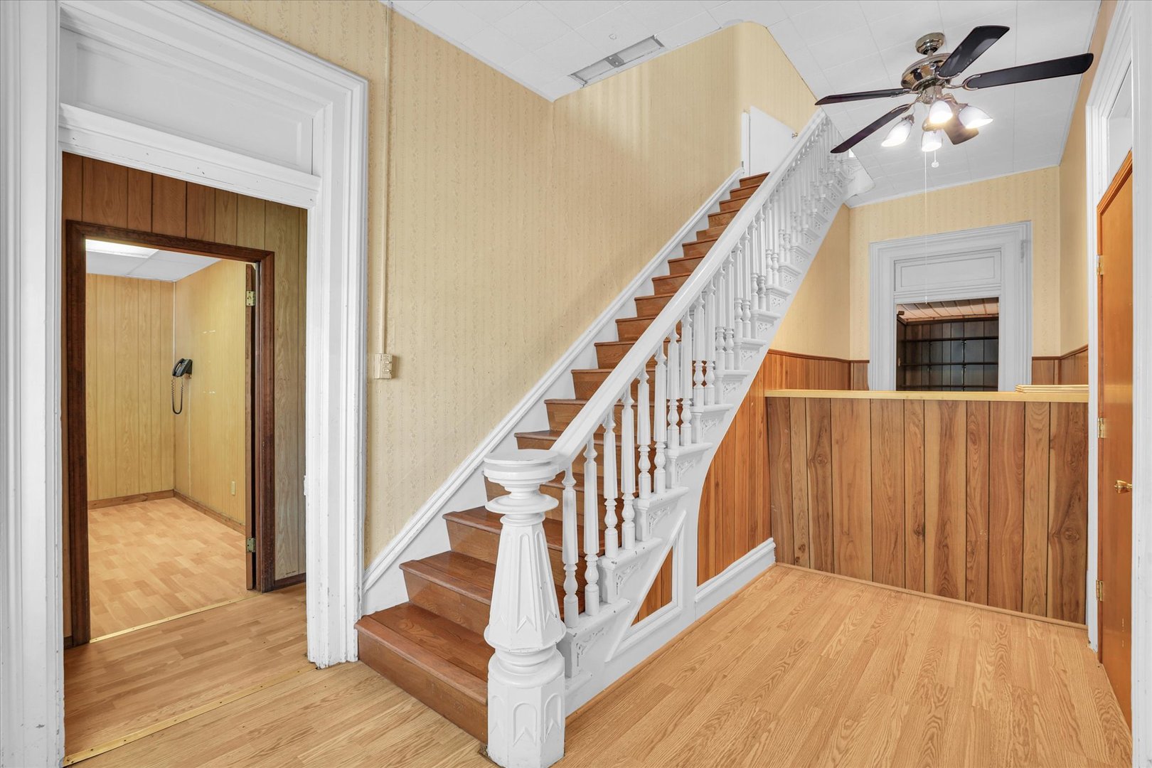 120 S Locust Street Property Photo 11