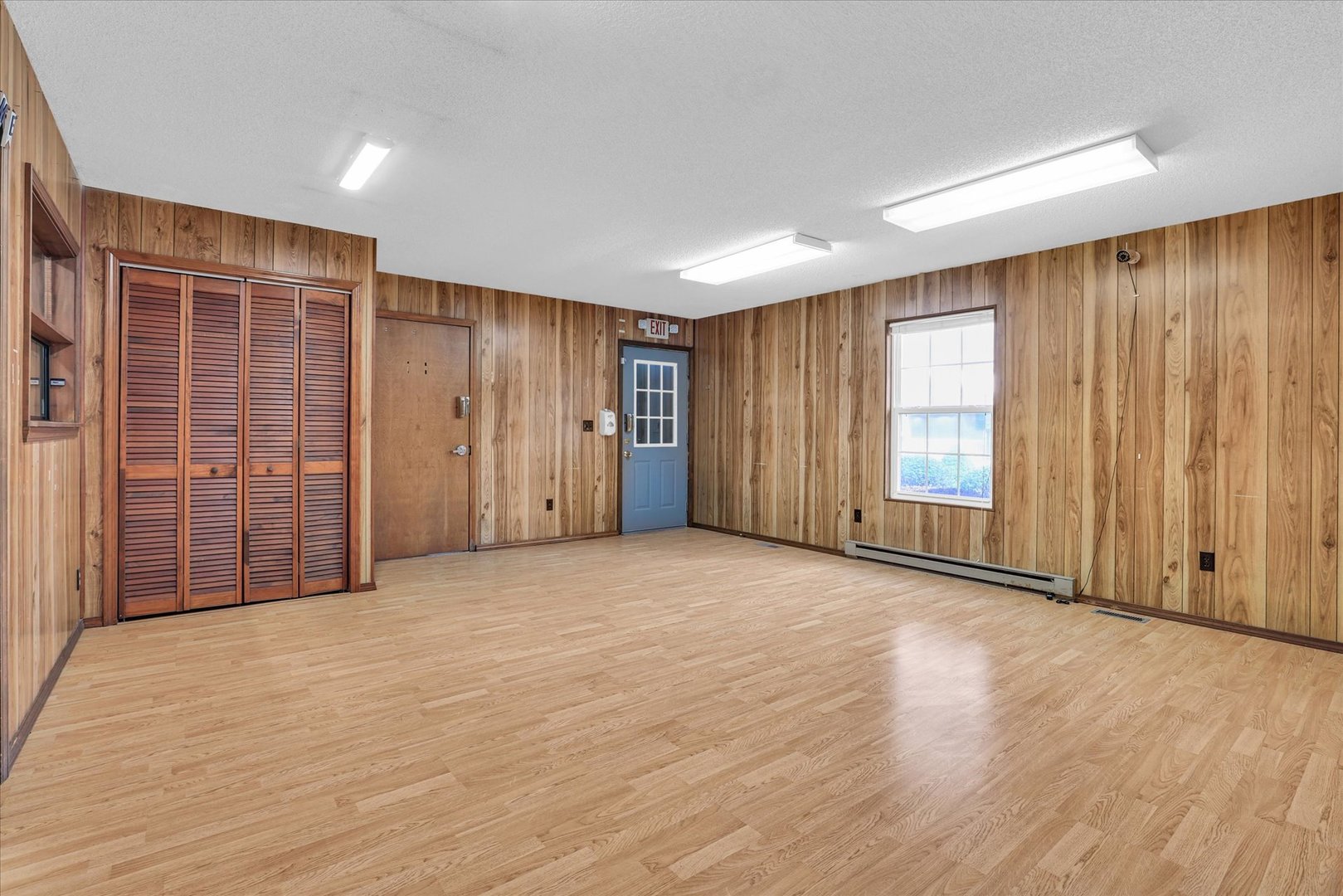 120 S Locust Street Property Photo 19