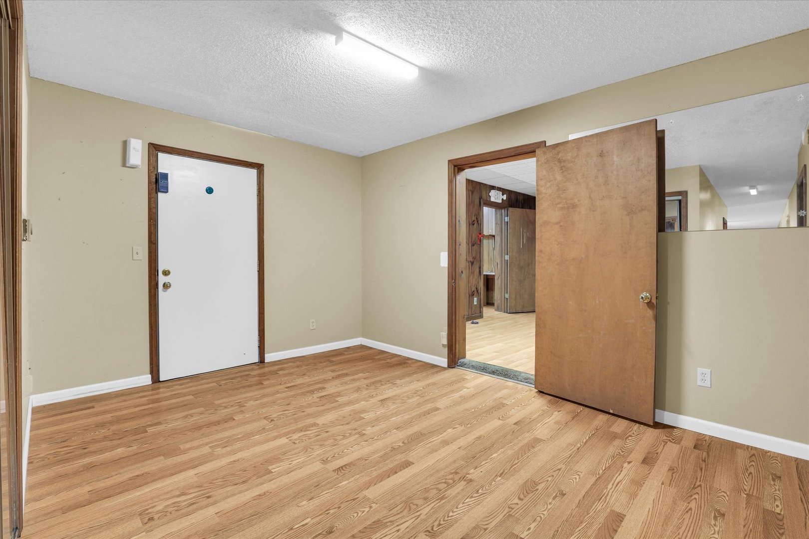 120 S Locust Street Property Photo 29