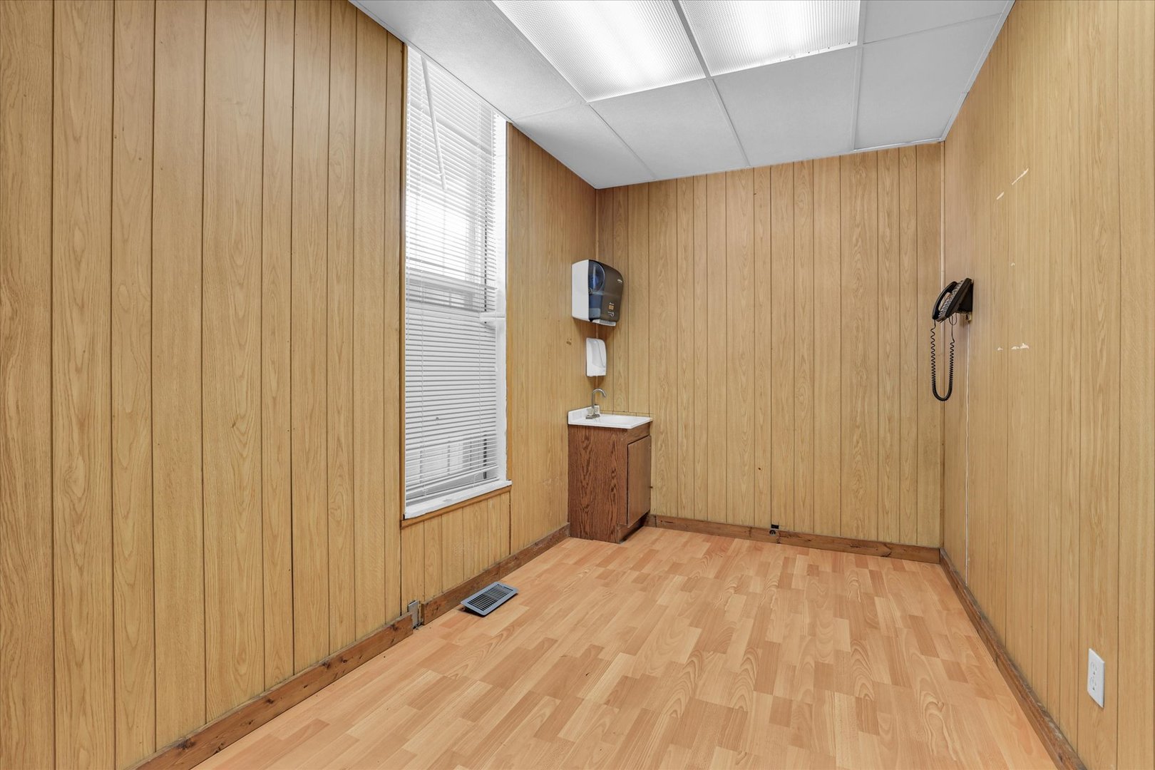 120 S Locust Street Property Photo 31