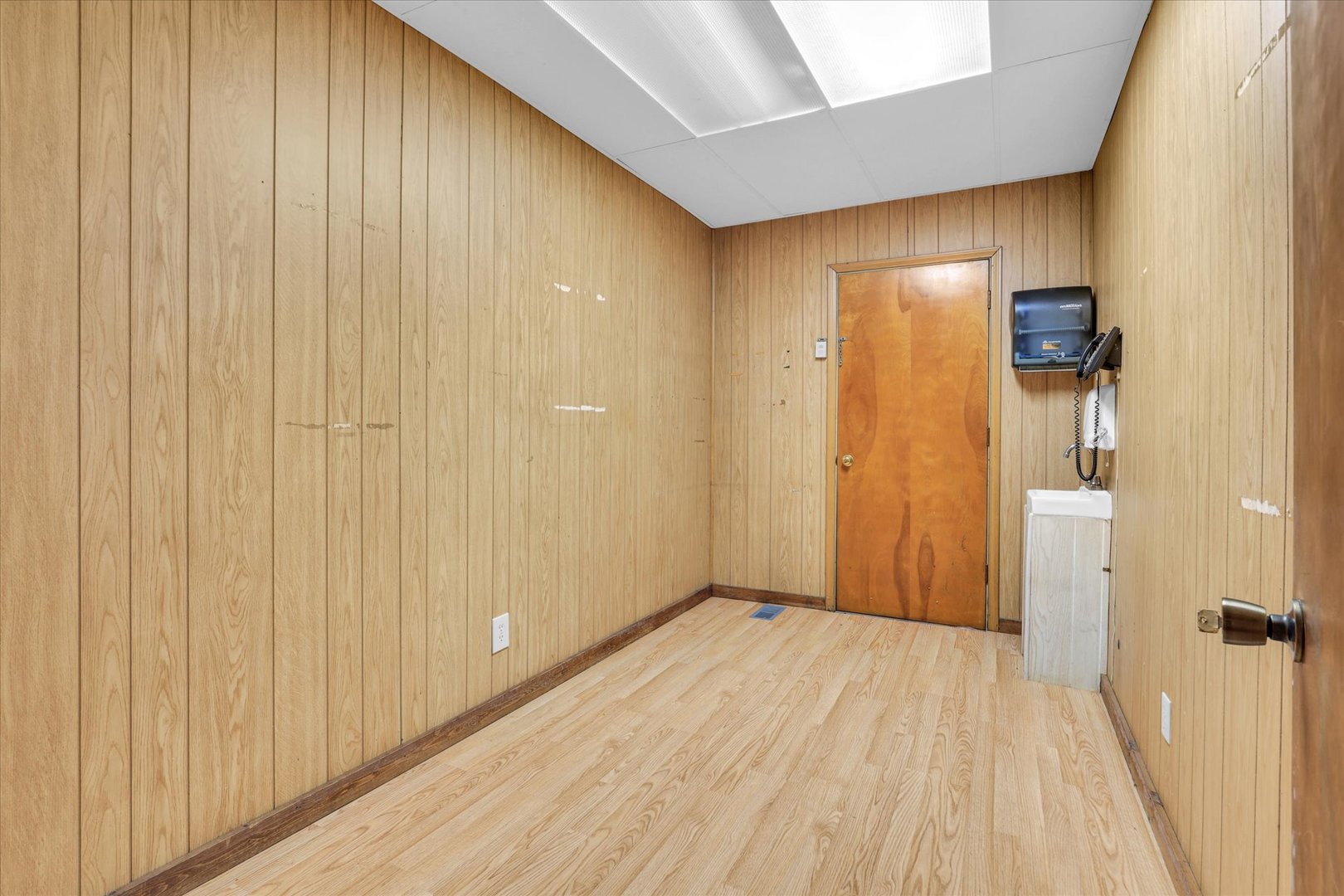 120 S Locust Street Property Photo 32