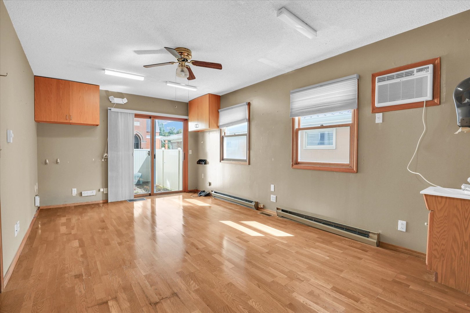 120 S Locust Street Property Photo 39