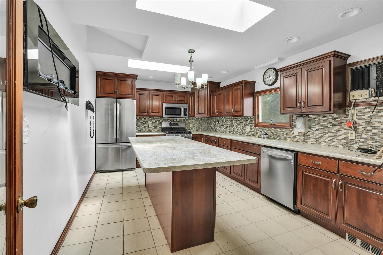 120 S Locust Street Property Photo 73
