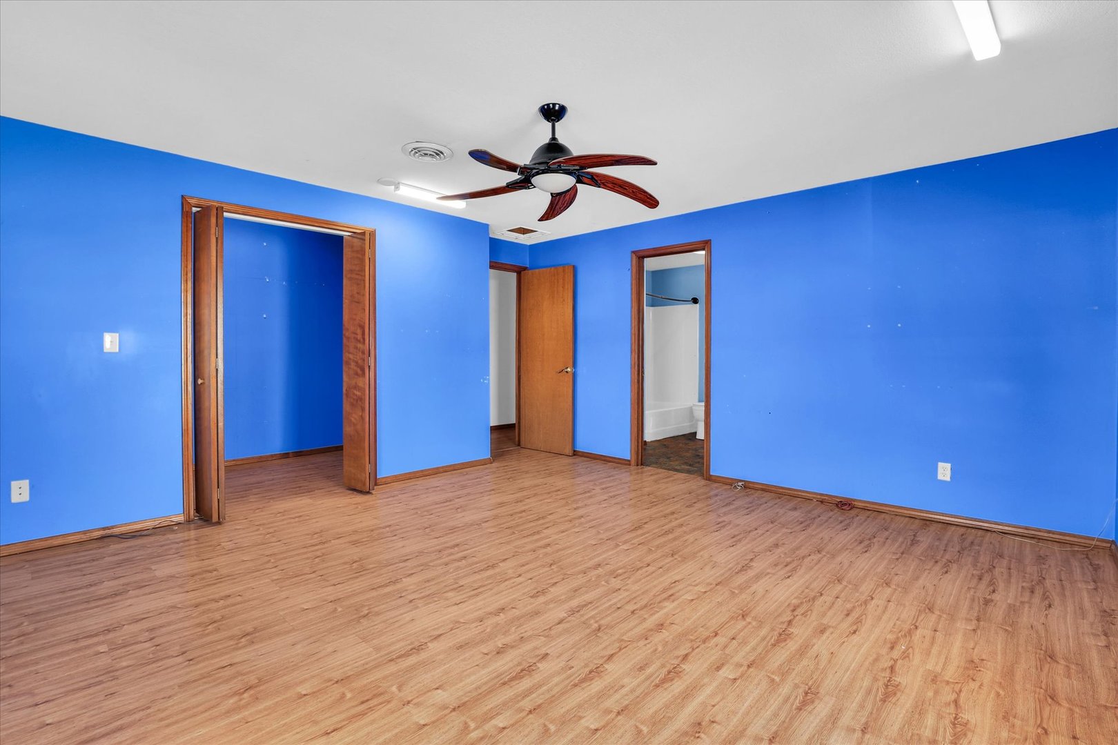 120 S Locust Street Property Photo 89