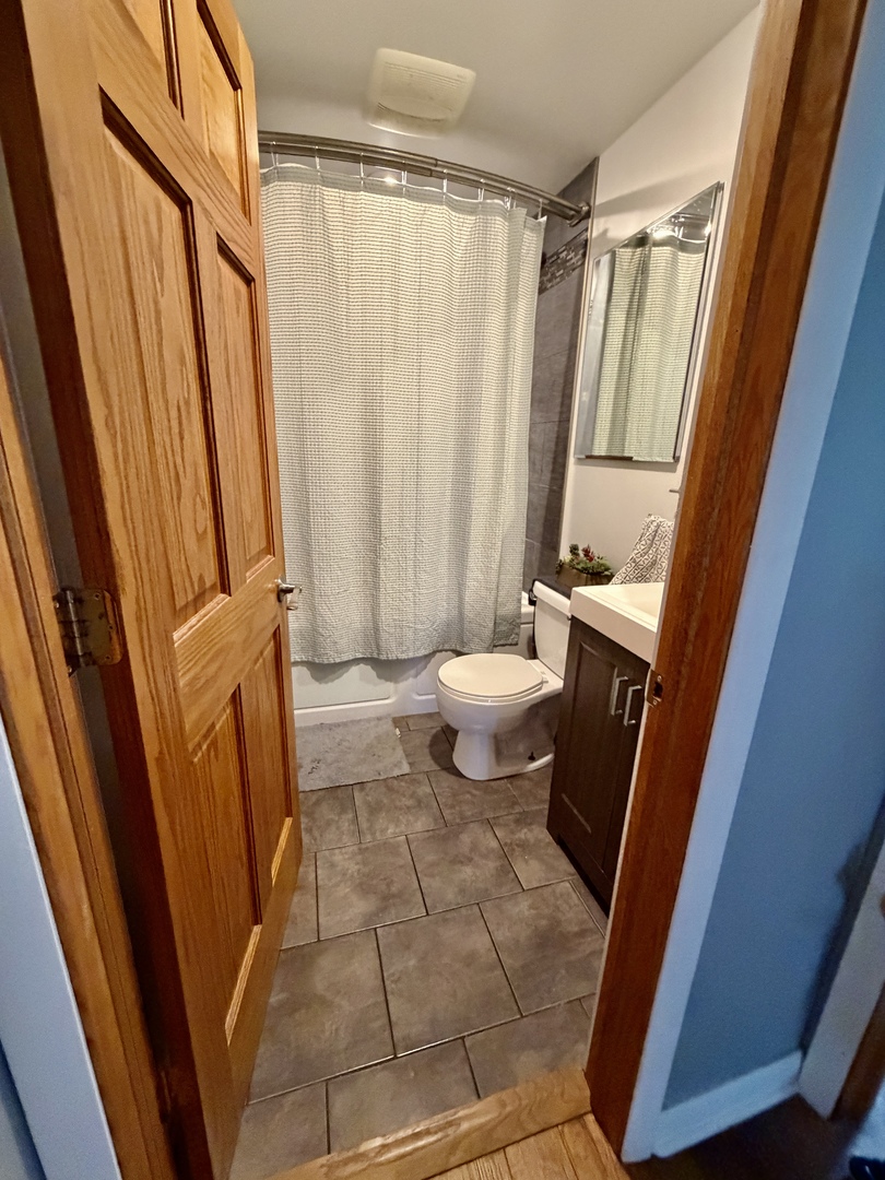 1811 East Lane Property Photo 7