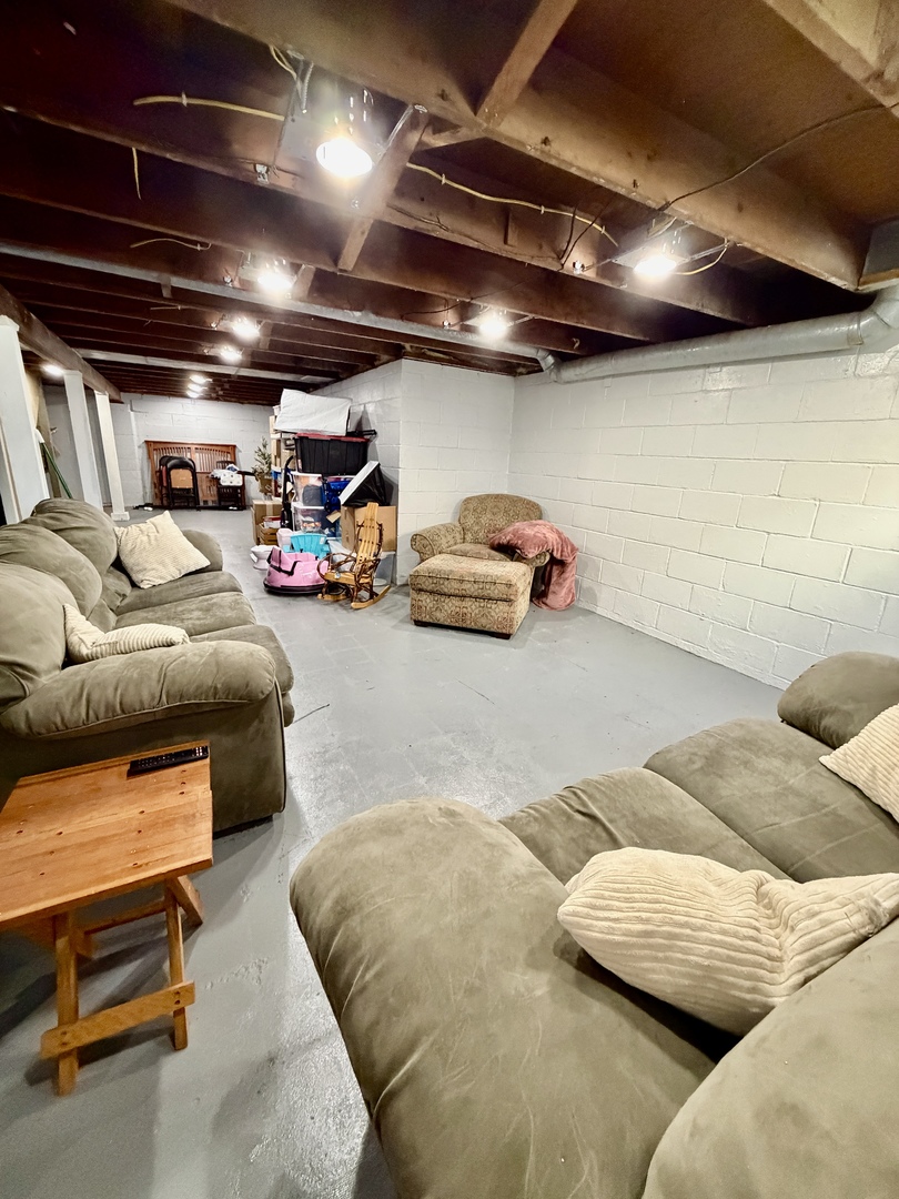 1811 East Lane Property Photo 18
