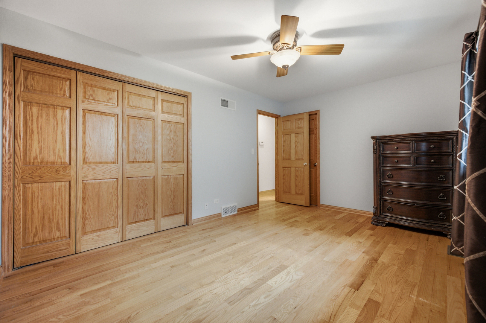 27w440 Central Avenue Property Photo 14