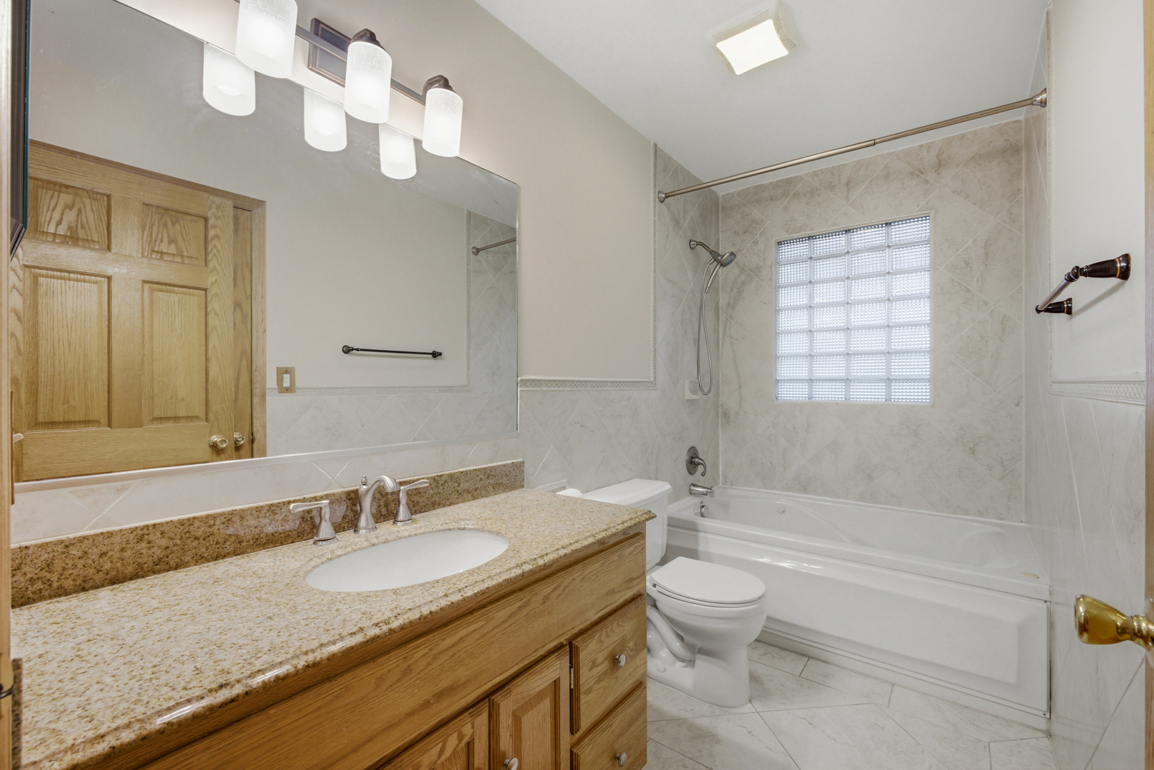 27w440 Central Avenue Property Photo 15