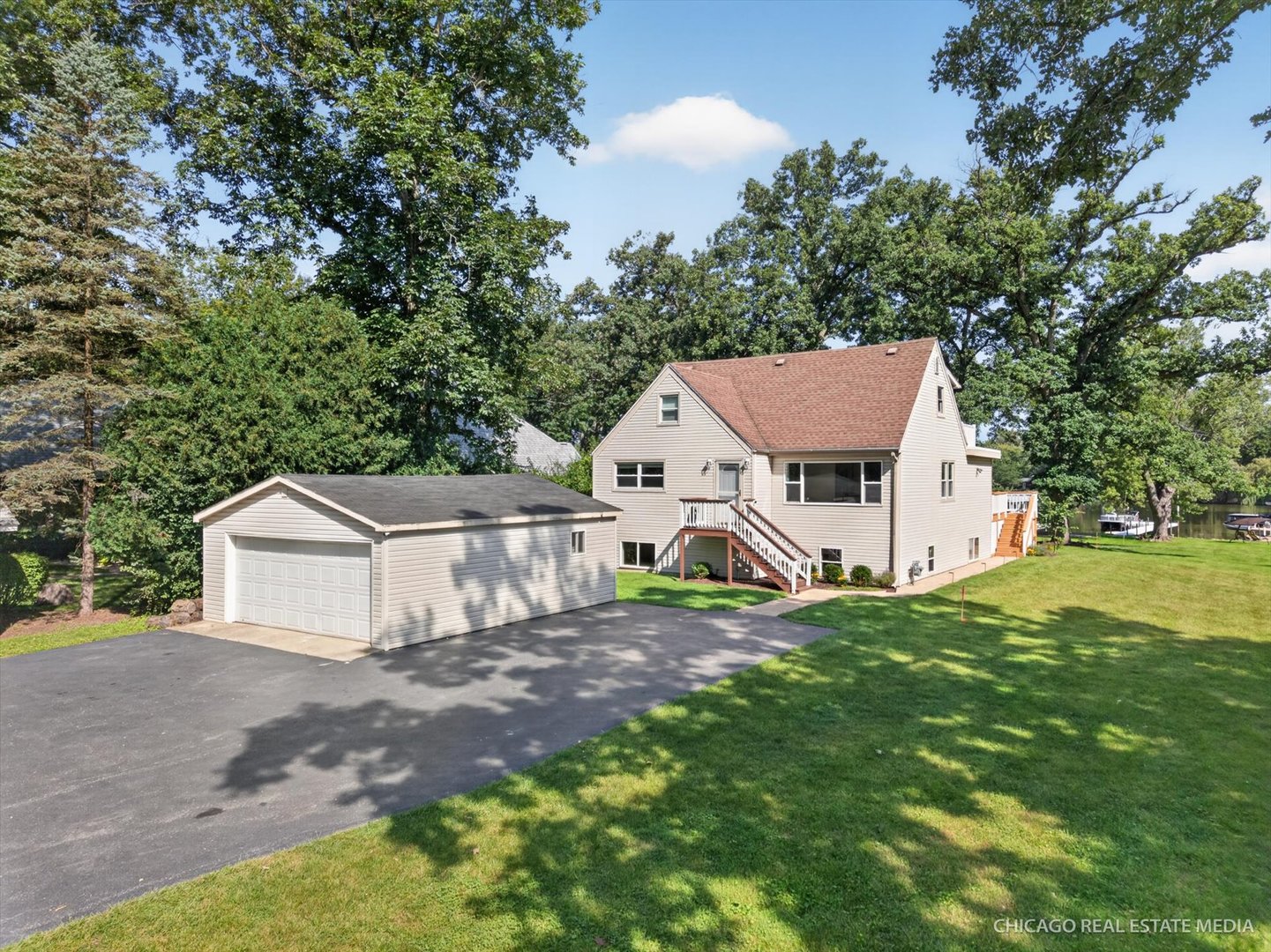 220 Hickory Nut Grove Lane Property Photo 1