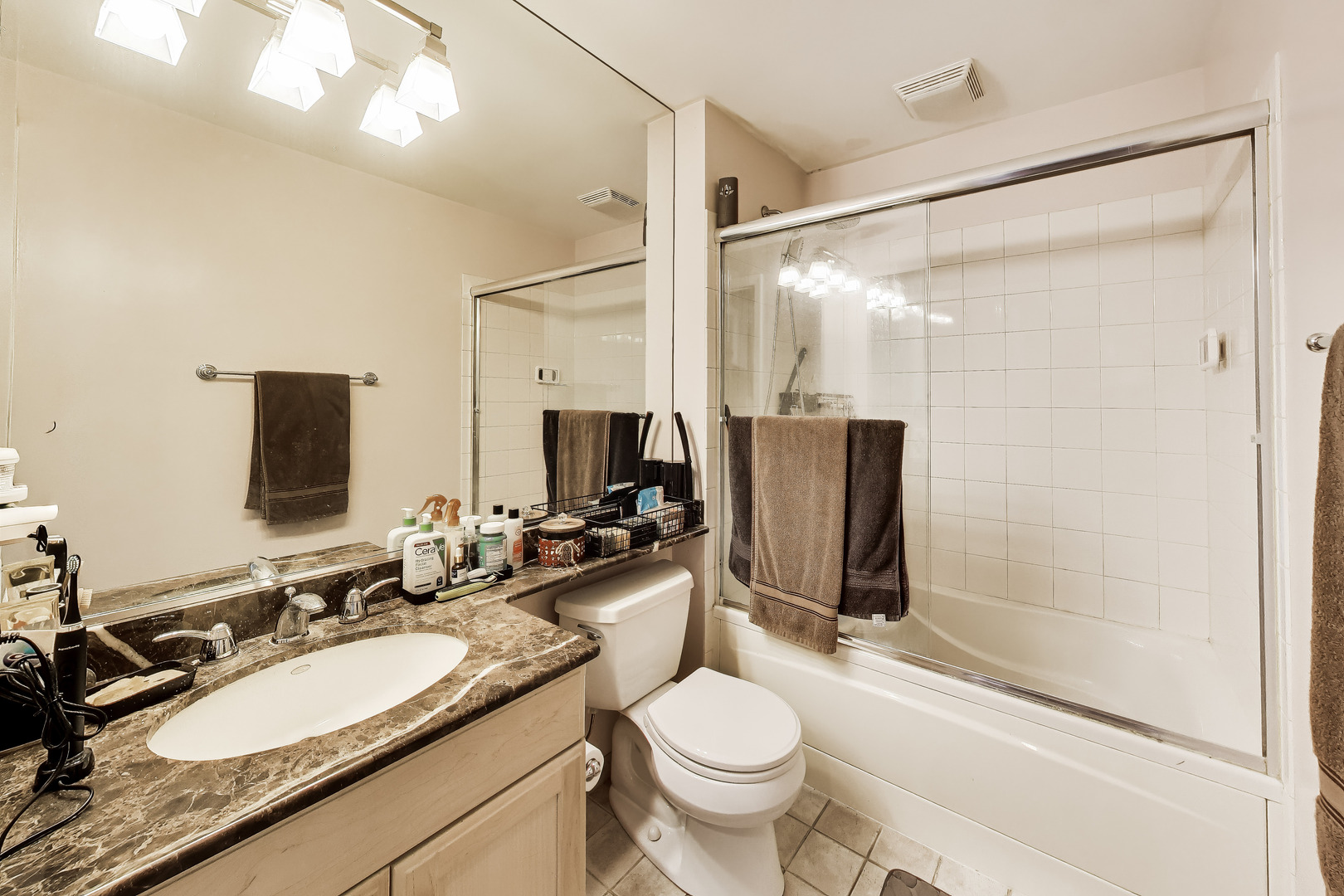 400 N Clinton Street 507 Property Photo 10
