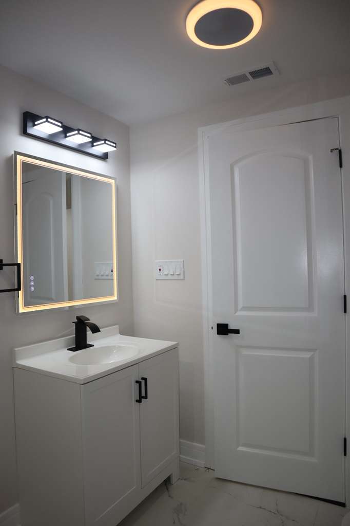 6744 S Bishop Street Property Photo 15