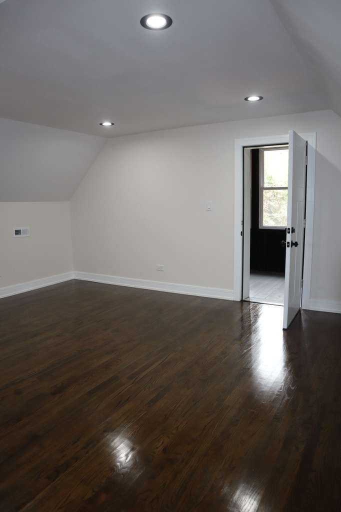 6744 S Bishop Street Property Photo 20