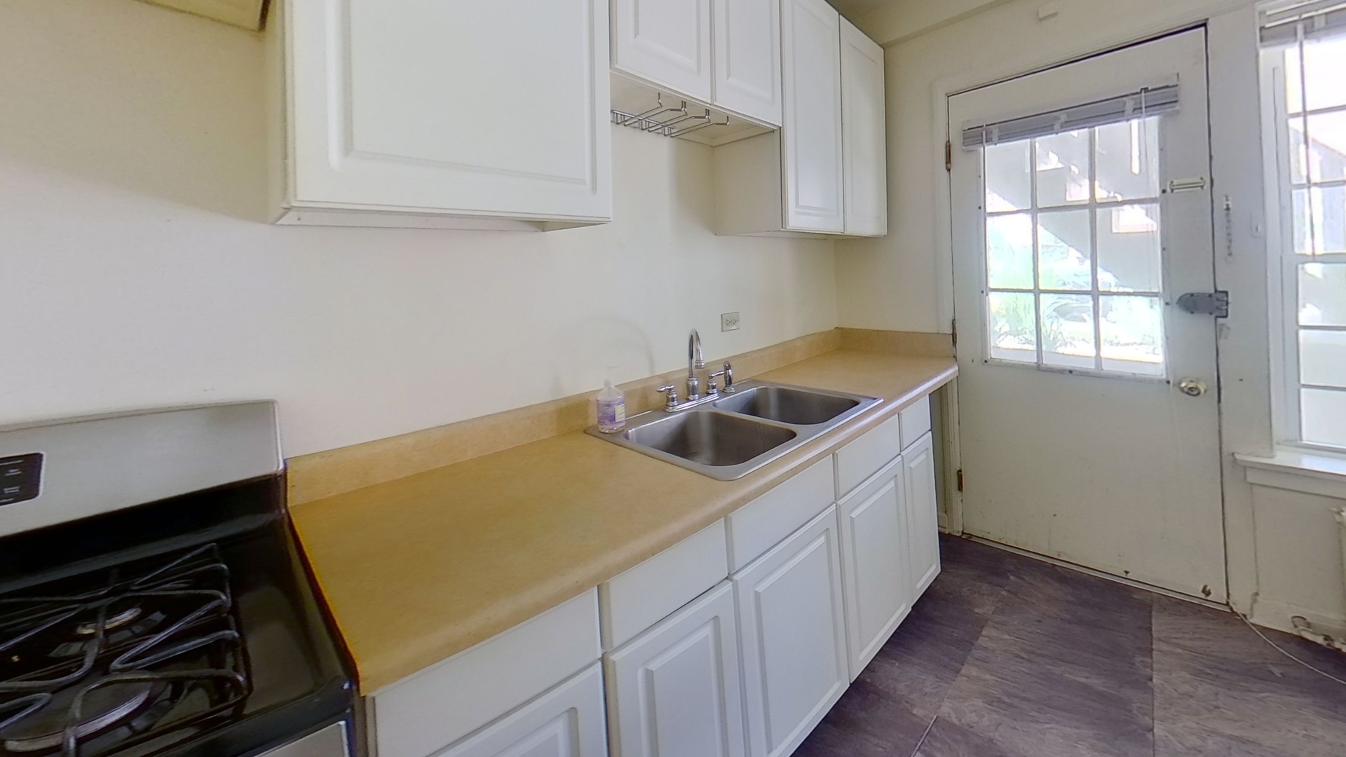 835 Mulford Street G Property Photo 7