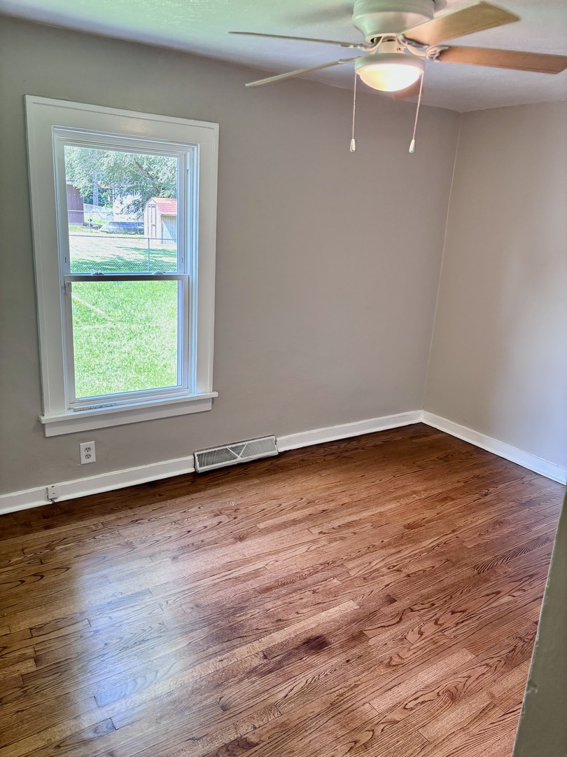 39330 N Emmaus Avenue Property Photo 11