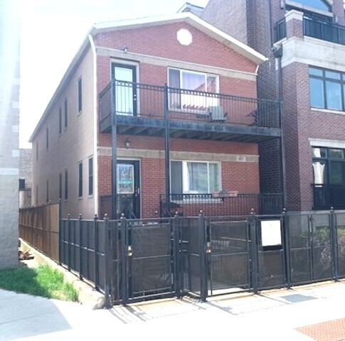 1327 W Walton Street Property Photo 2