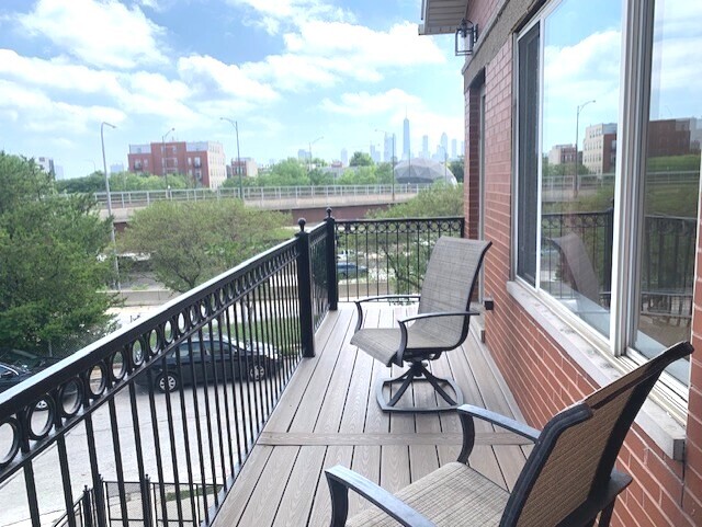 1327 W Walton Street Property Photo 21