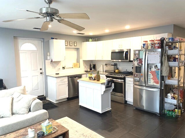 1327 W Walton Street Property Photo 24