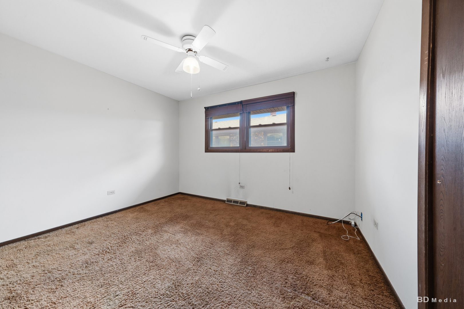 8326 S 78th Avenue Property Photo 8