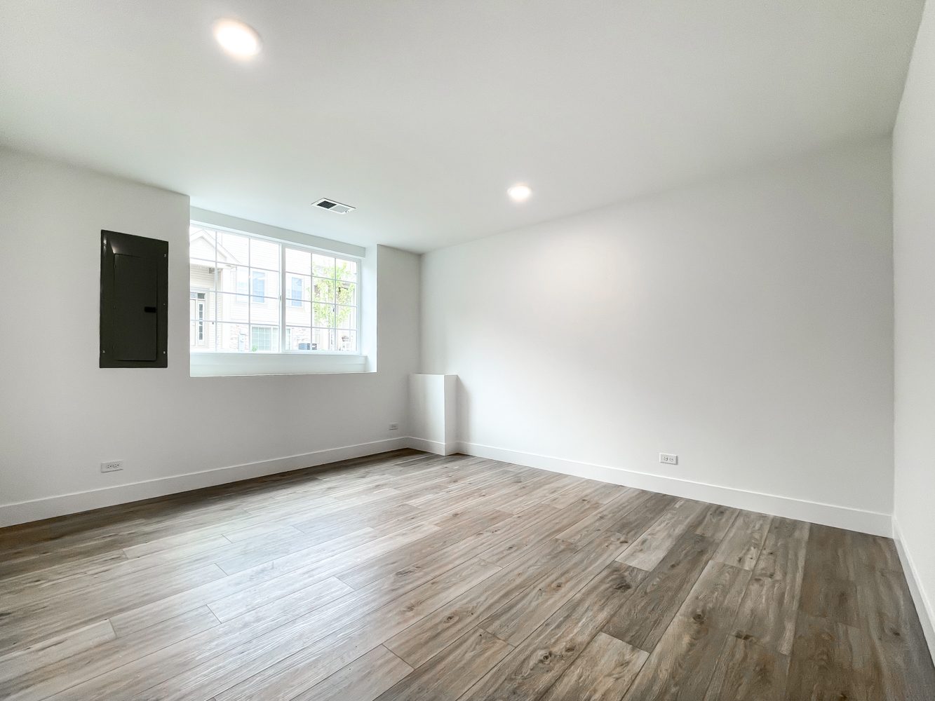 265 Regency Court C Property Photo 20