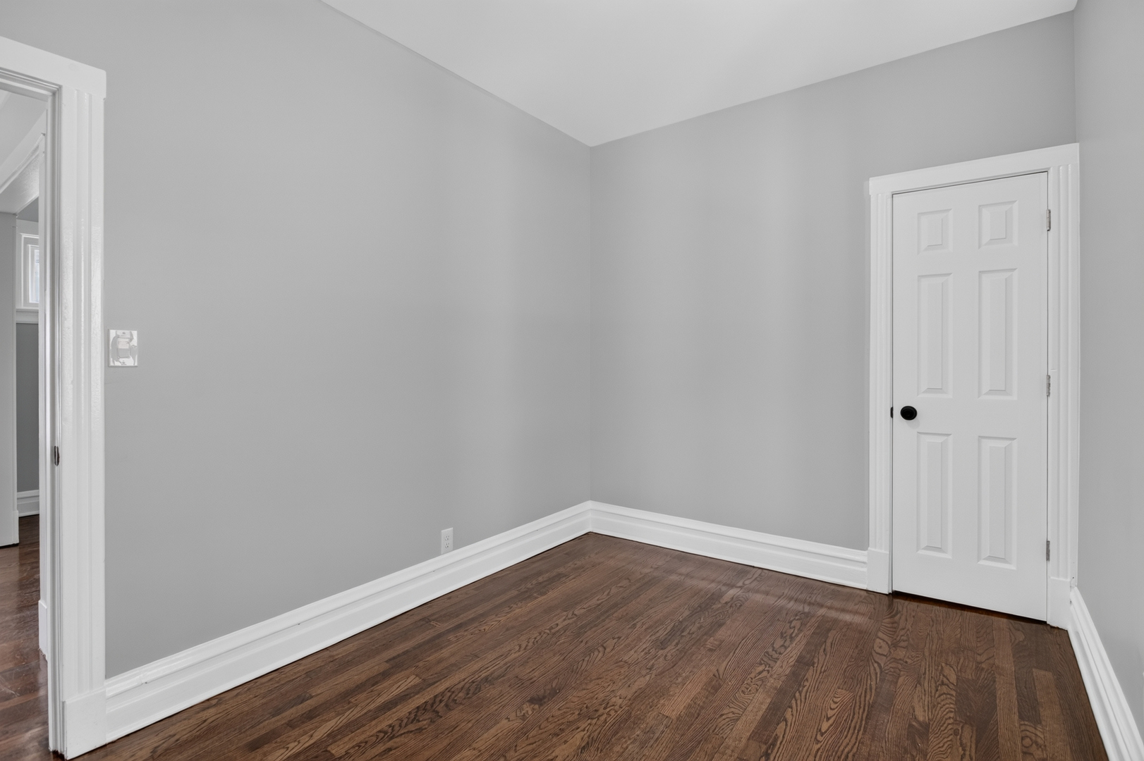7715 S Eberhart Avenue Property Photo 10