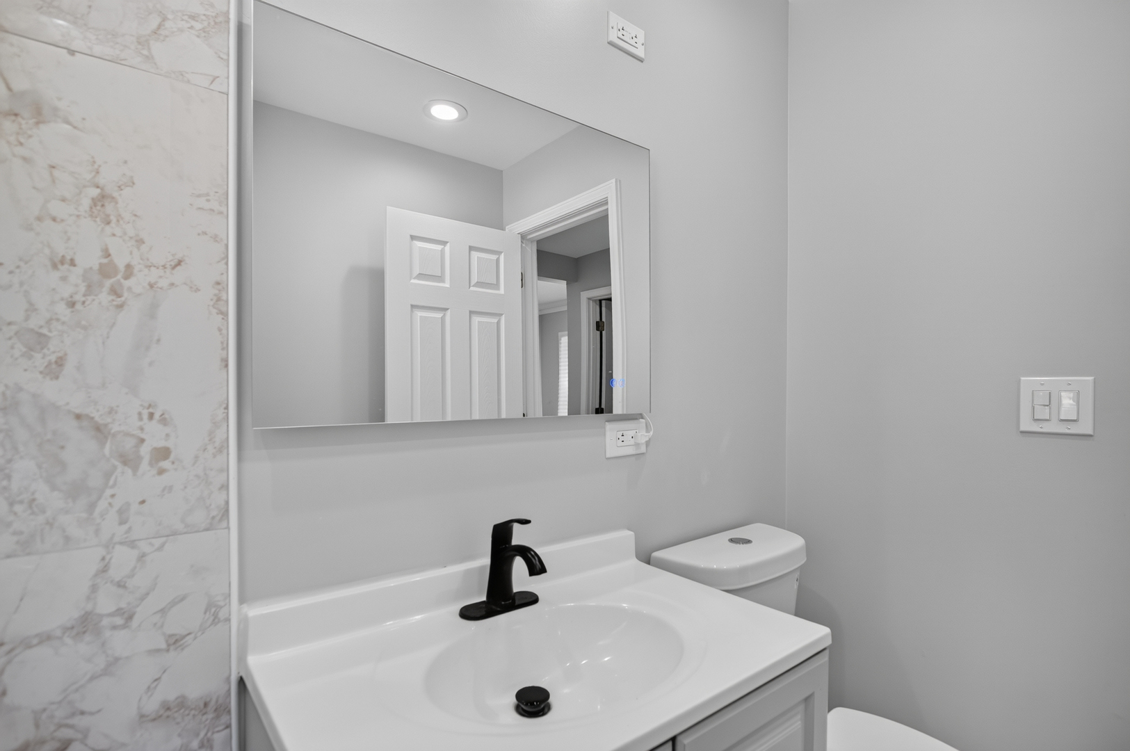 7715 S Eberhart Avenue Property Photo 13