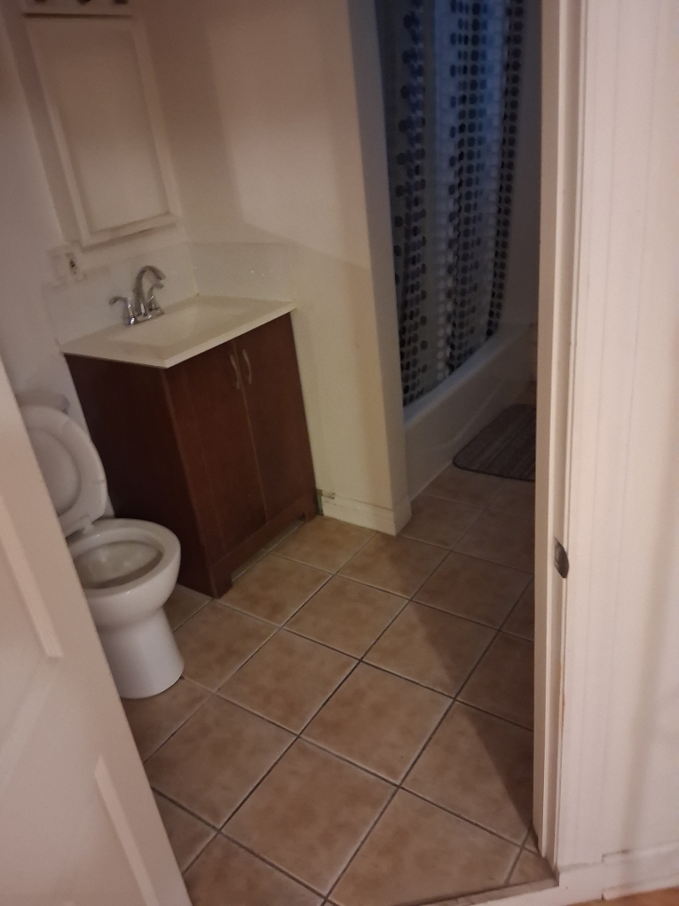6532 N Glenwood Avenue 1 Property Photo 6